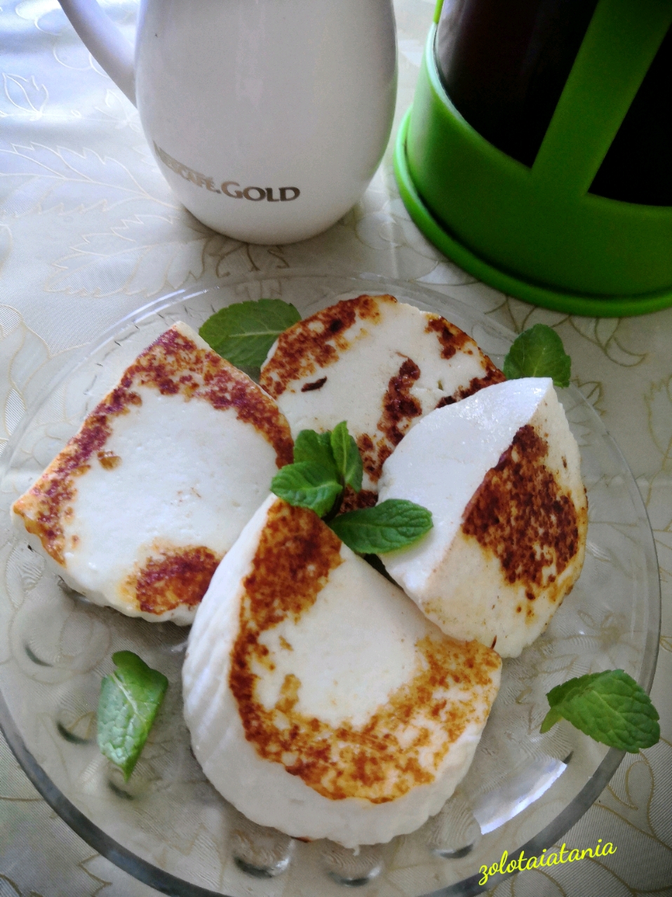 Жареный адыгейский сыр