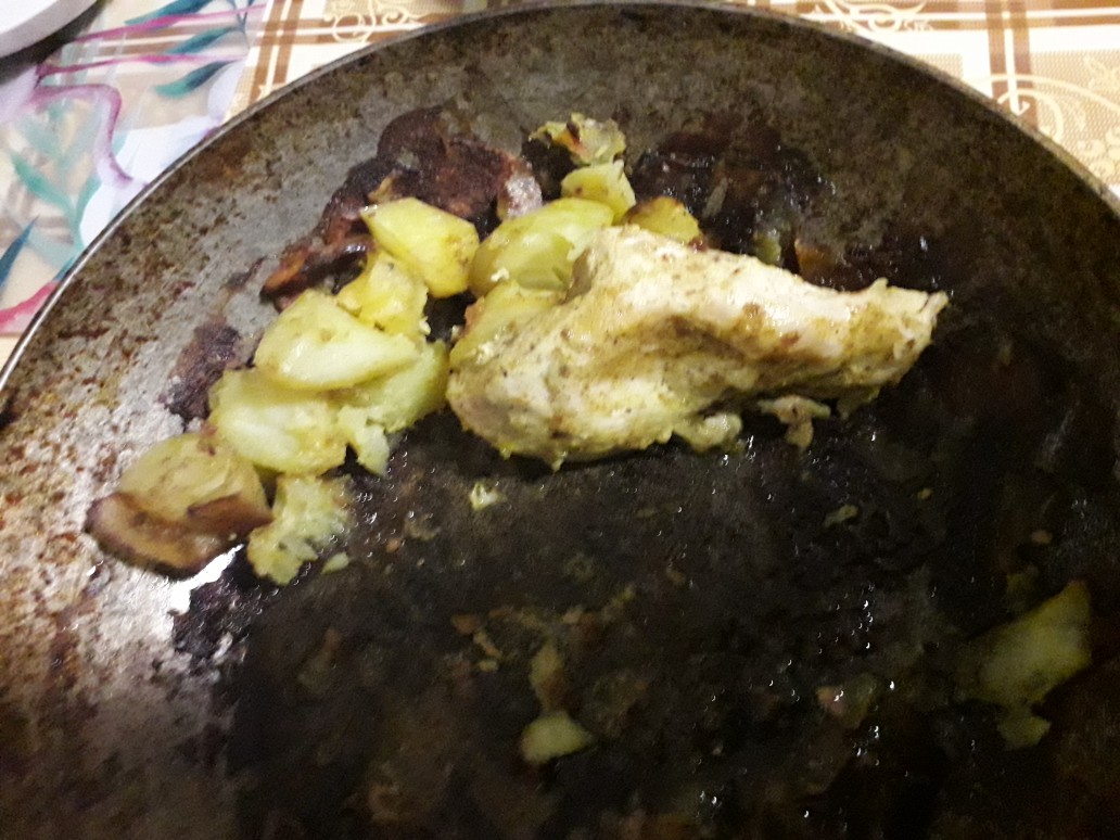 Курочка с картошкой в духовке