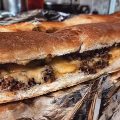 Запеченный багет с начинкой🥖