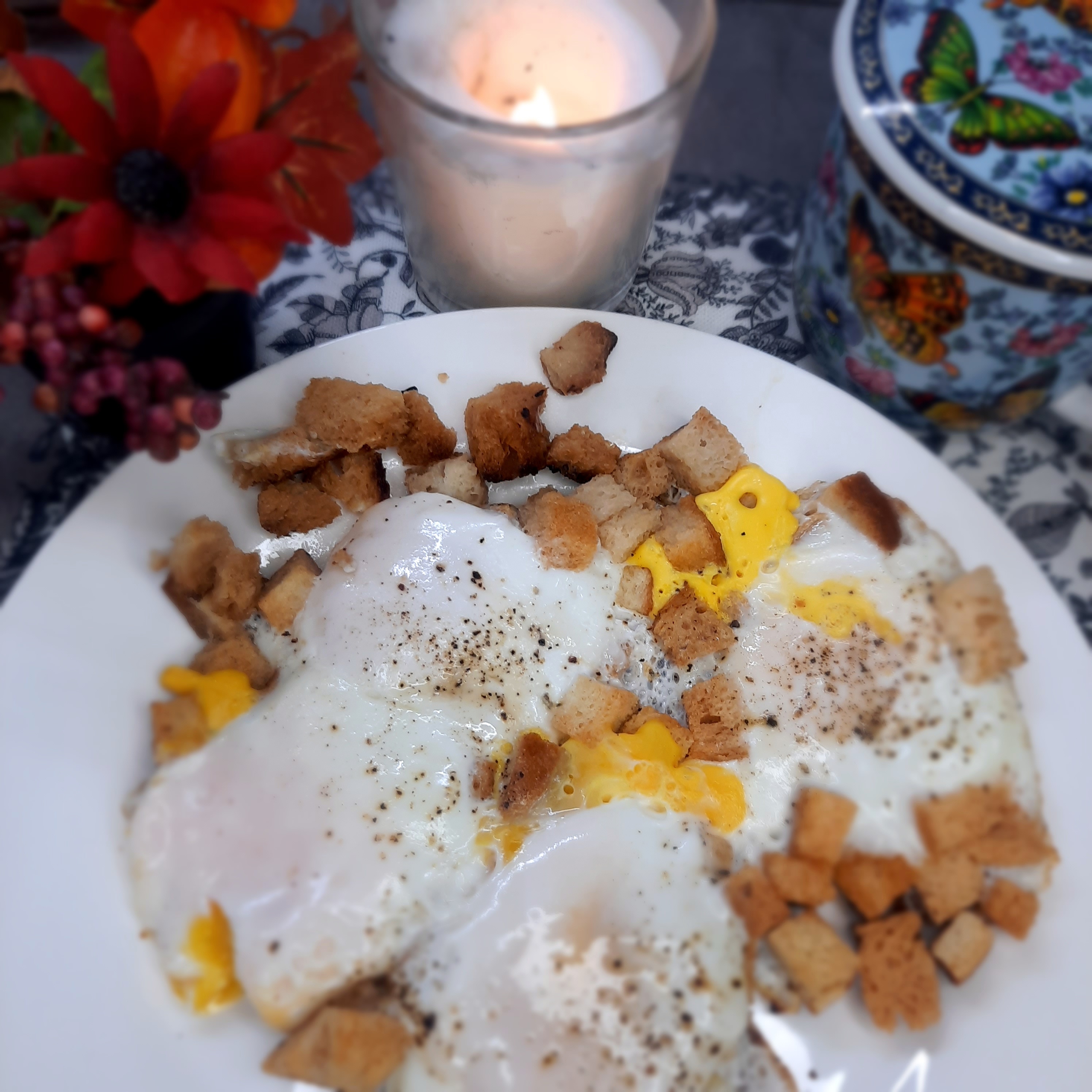 Яичница с гренками