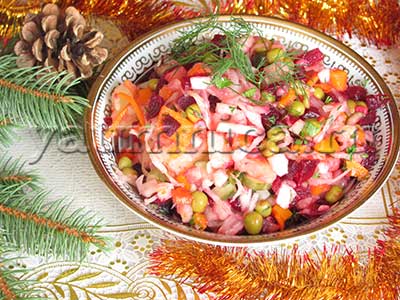 Вкусный винегрет с горошком