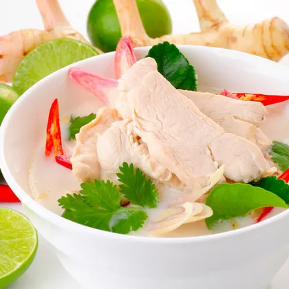 «Том кха гай» - куриный суп по-тайски