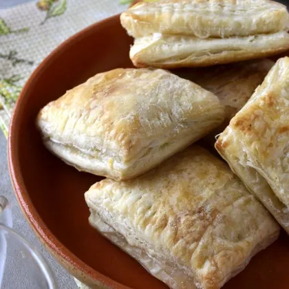 Слойки с сыром 