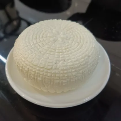 Домашний сыр из деревенского молока
