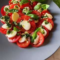 Классический салат "Капрезе"🍅