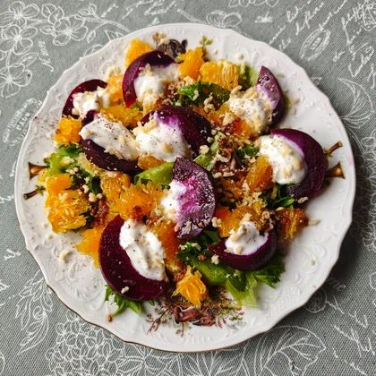 Салат со свёклой, козьим сыром и апельсином