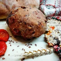 Хлеб с черносливом, курагой, льняными семечками и орехами🍞🥜🥭