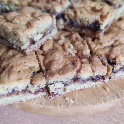 Песочный пирог с вареньем без яиц