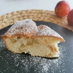 Шарлотка с яблоками