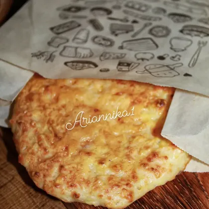 Творожная лепешка с сыром