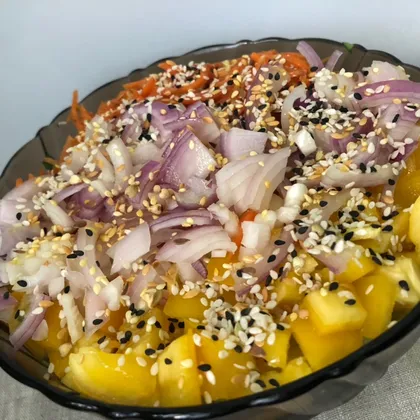 Диетический салат с куриной грудкой и корейской морковью