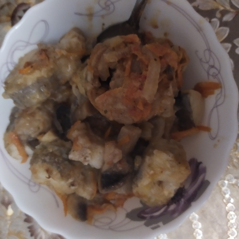 Хек с овощами