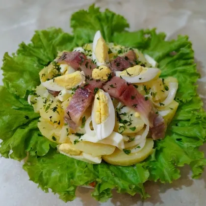 Салат с маринованной скумбрией 🥗🐟
