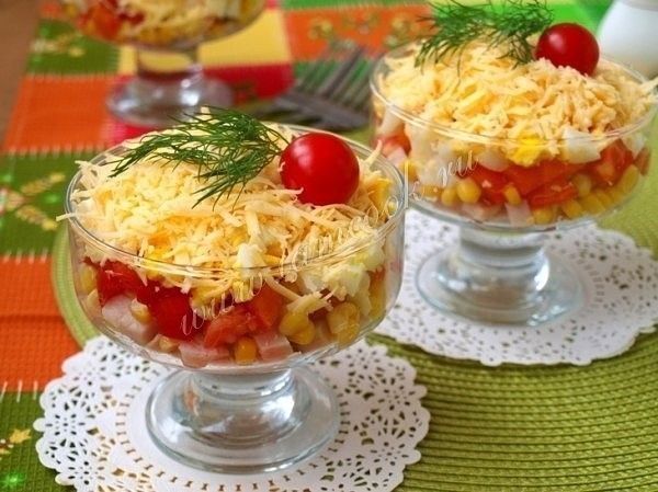 Салат с ветчиной, сыром и огурцами. Пошаговый рецепт с фото