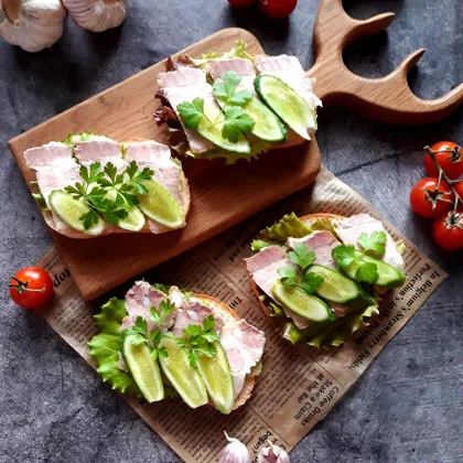 Завтрак - бутерброды с домашней грудинкой 🥪