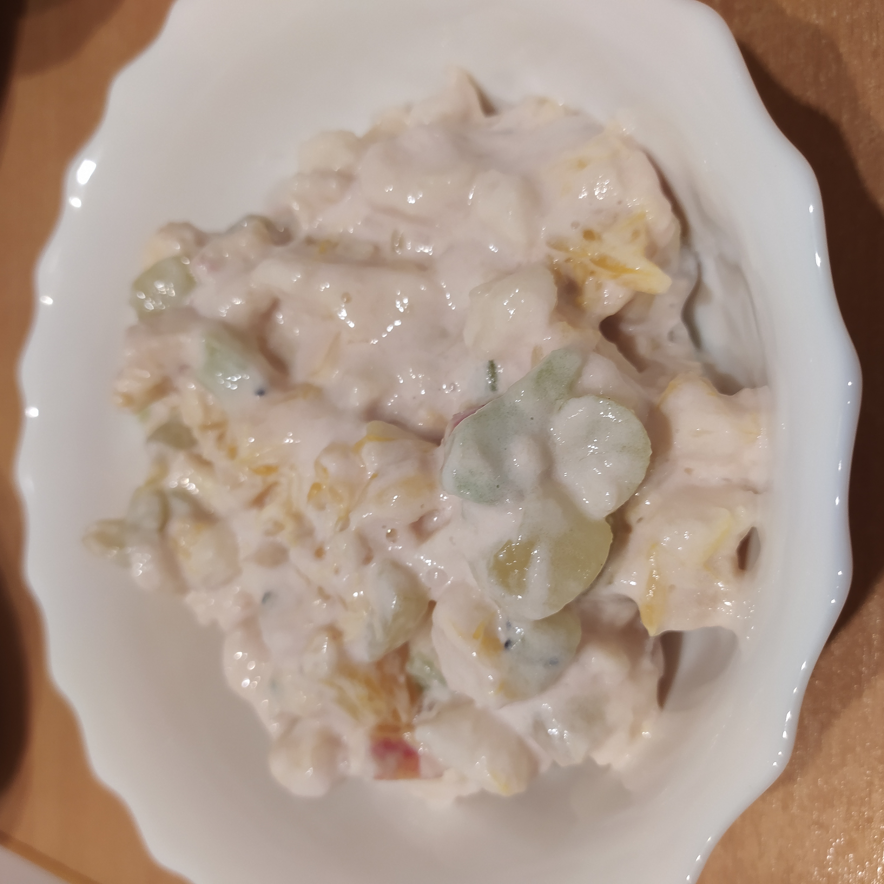 Фруктовый салат с киви и виноградом