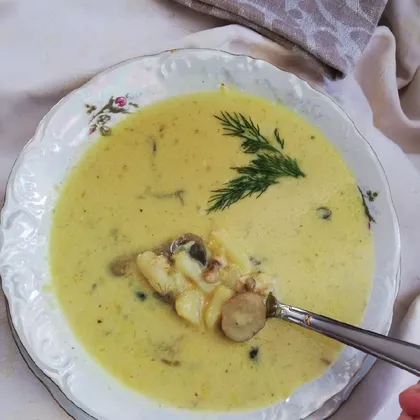 Сырный суп с шампиньонами и курицей