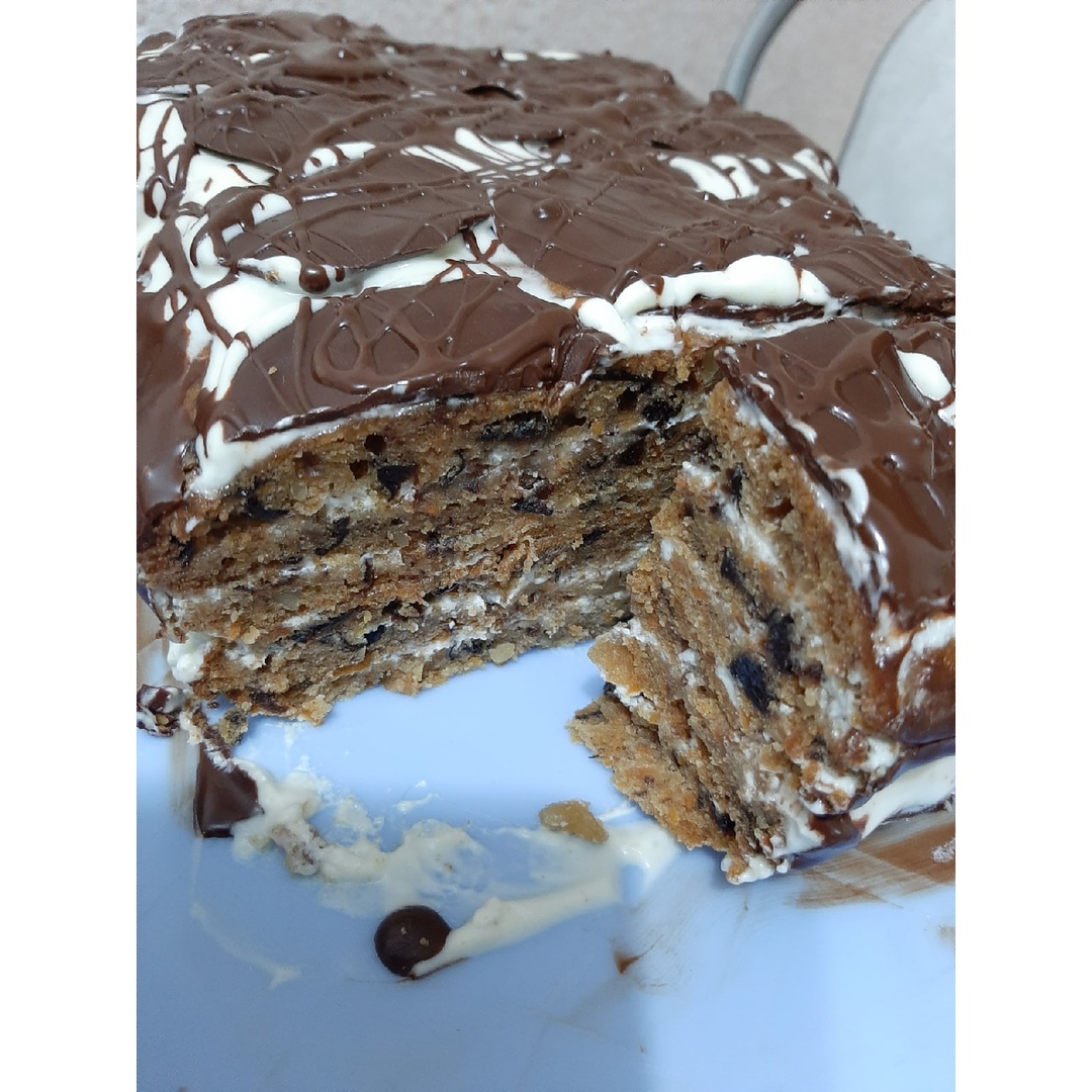 Рецепт: Домашний торт с черносливом и грецкими орехами - с небольшими изменениями