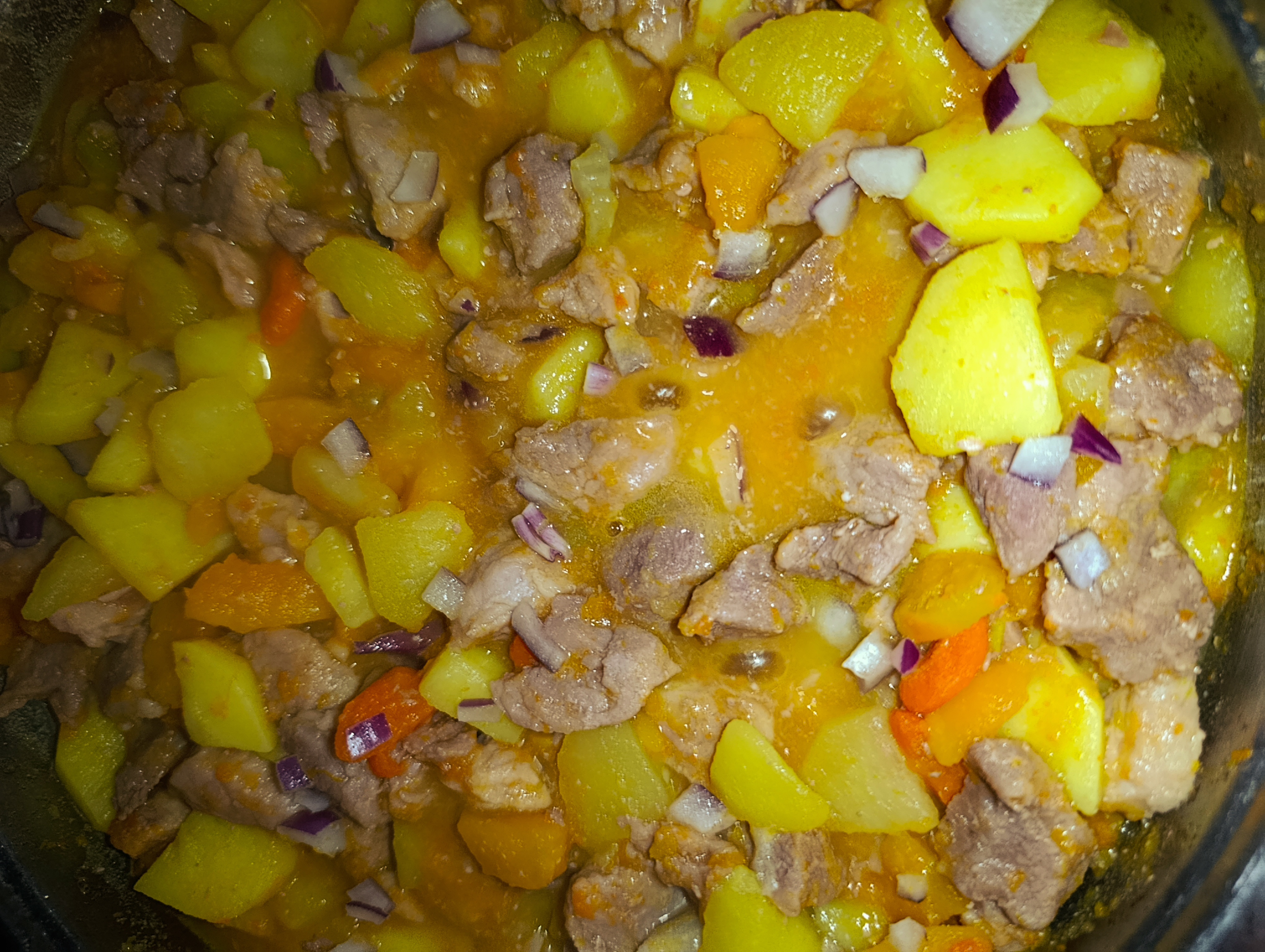 Мясо с тыквой и картошкой