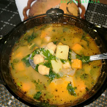 Овощной суп из нута
