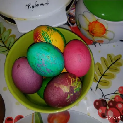 Пасхальные яйца с рисунком