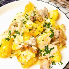 Картофель с мясом и сыром в духовке