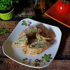 Мини рулеты из курицы