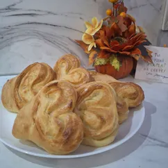 Плюшка с сахаром