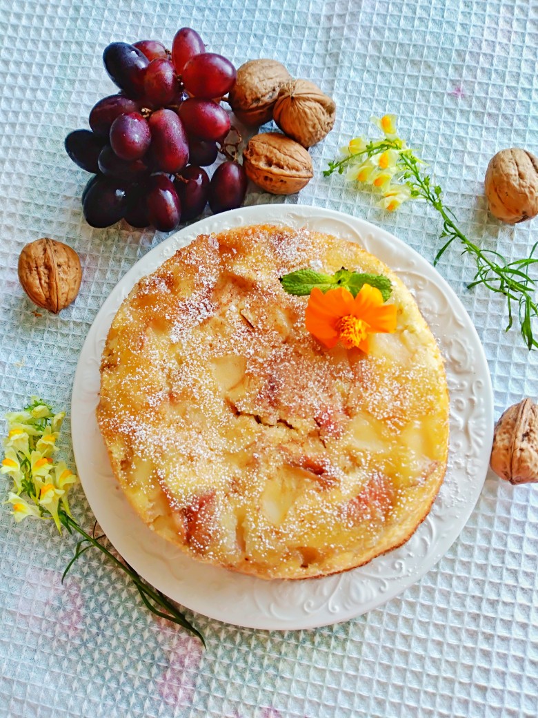 Теплый виноград с маскарпоне и ореховой карамелью - рецепт