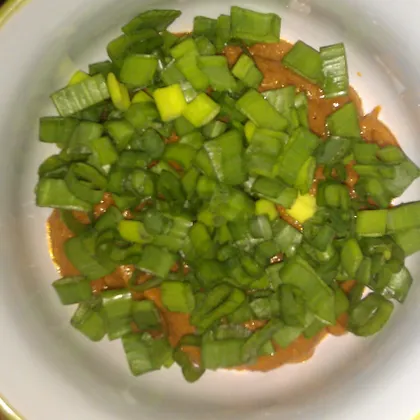Салат из кабачковой икры с зелёным луком