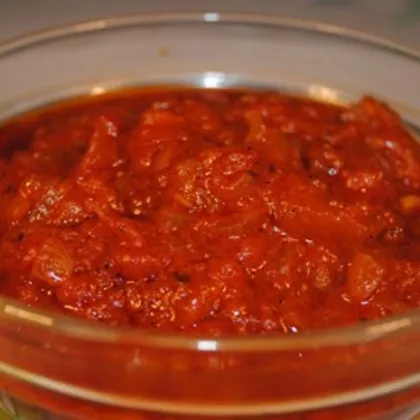 Домашний томатный соус-заготовка с пряностями
