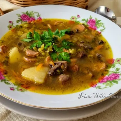 Гороховый суп с грибами и копченными колбасками