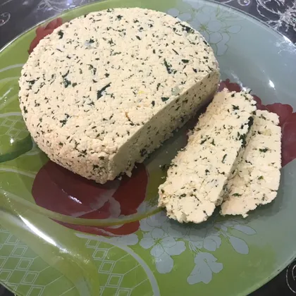Сливочный сыр с чесноком и зеленью
