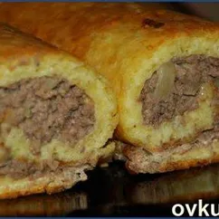 Картофельный рулет с мясом