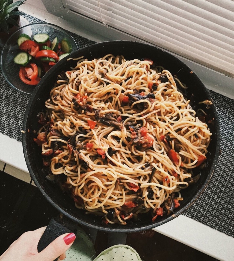 Спагетти с баклажанами и помидорами - рецепт кулинарного портала hb-crm.ru