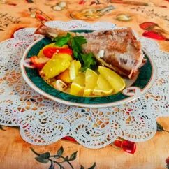 Морской окунь с овощами запеченные в духовке