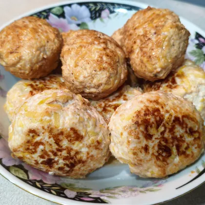 Сочные котлеты с кабачком