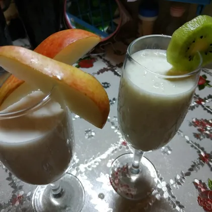 Молочный коктейль с грушей и киви