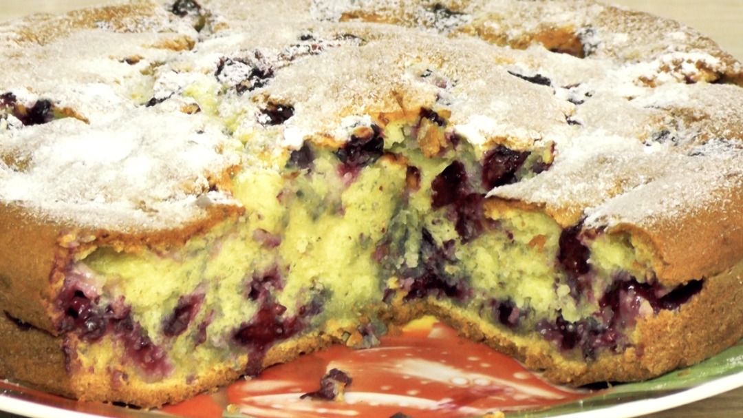 Пирог из замороженной черной смородины – кулинарный рецепт