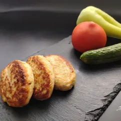 Куриные котлеты с кабачком