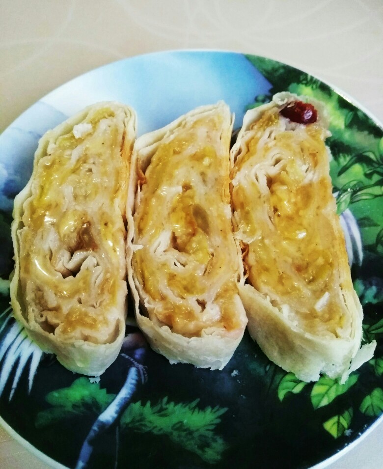 Яблочно-банановый рулет из лаваша