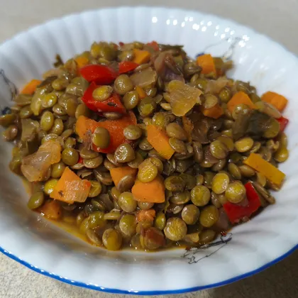 Чечевица с овощами