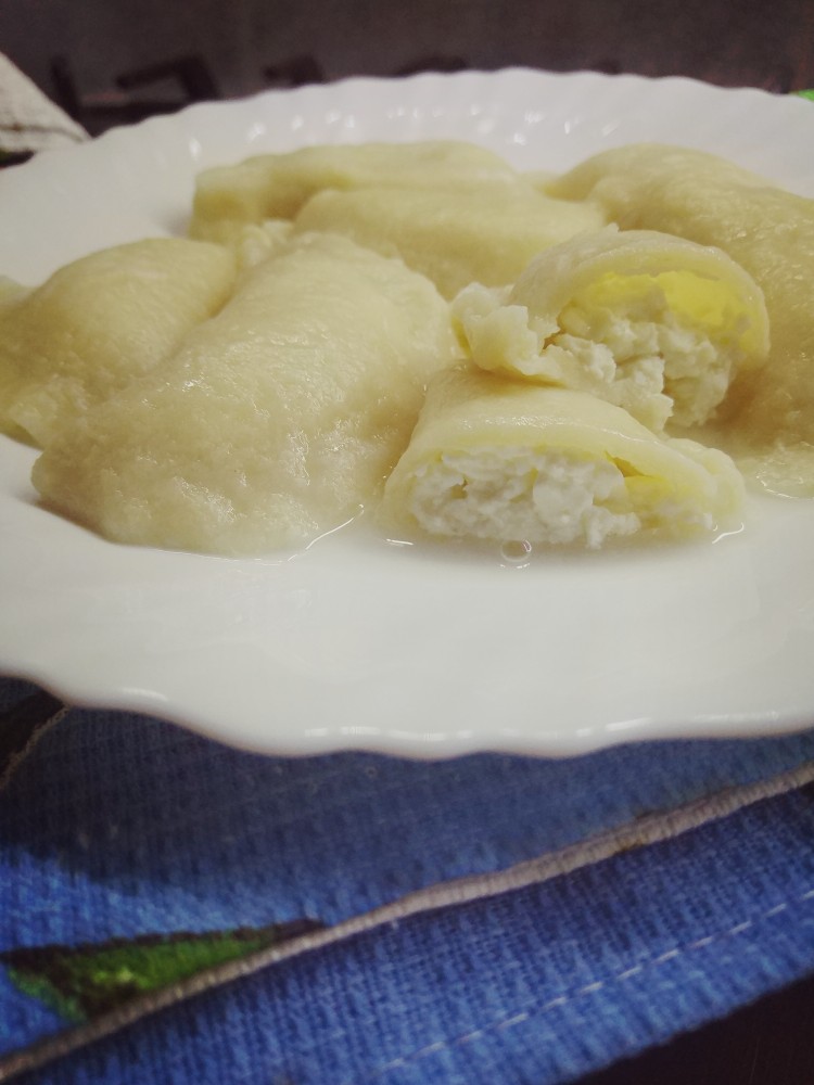 Вареники с адыгейским сыром и зеленью