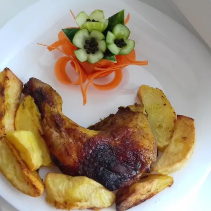 Запеченная курица в маринаде  с картошкой