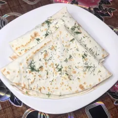 Пицца из лаваша
на скорую руку 😋