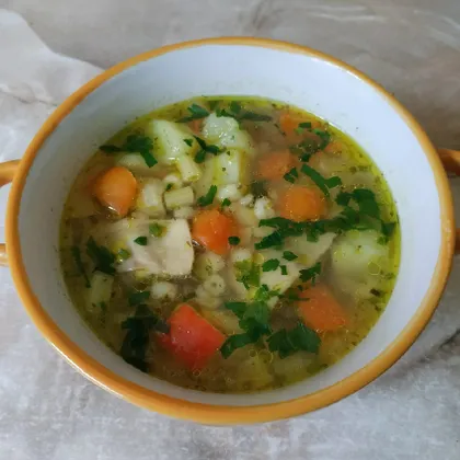 Куриный суп с перловкой и макаронами