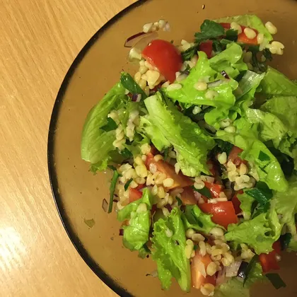 Салат овощной с булгуром