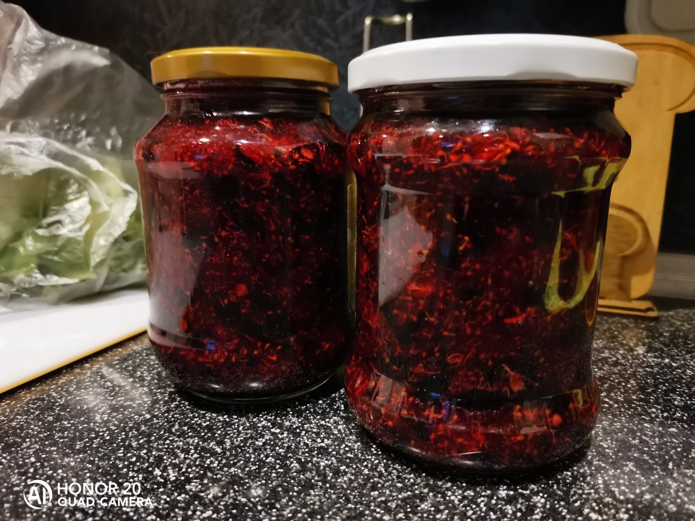 Чёрная смородина с сахаром