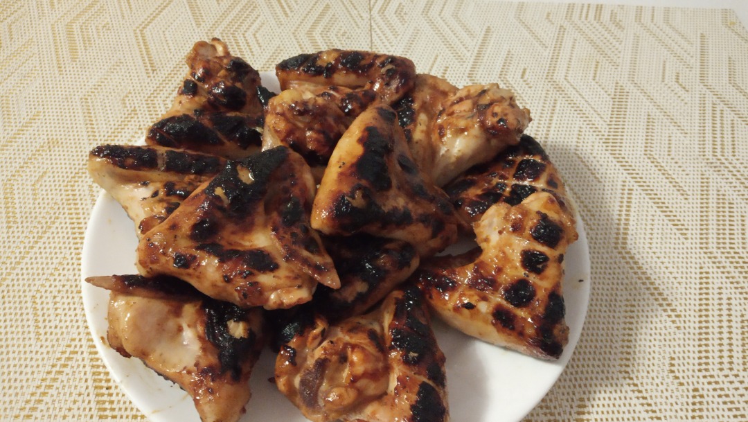 Куриные крылышки гриль в медовом соусе