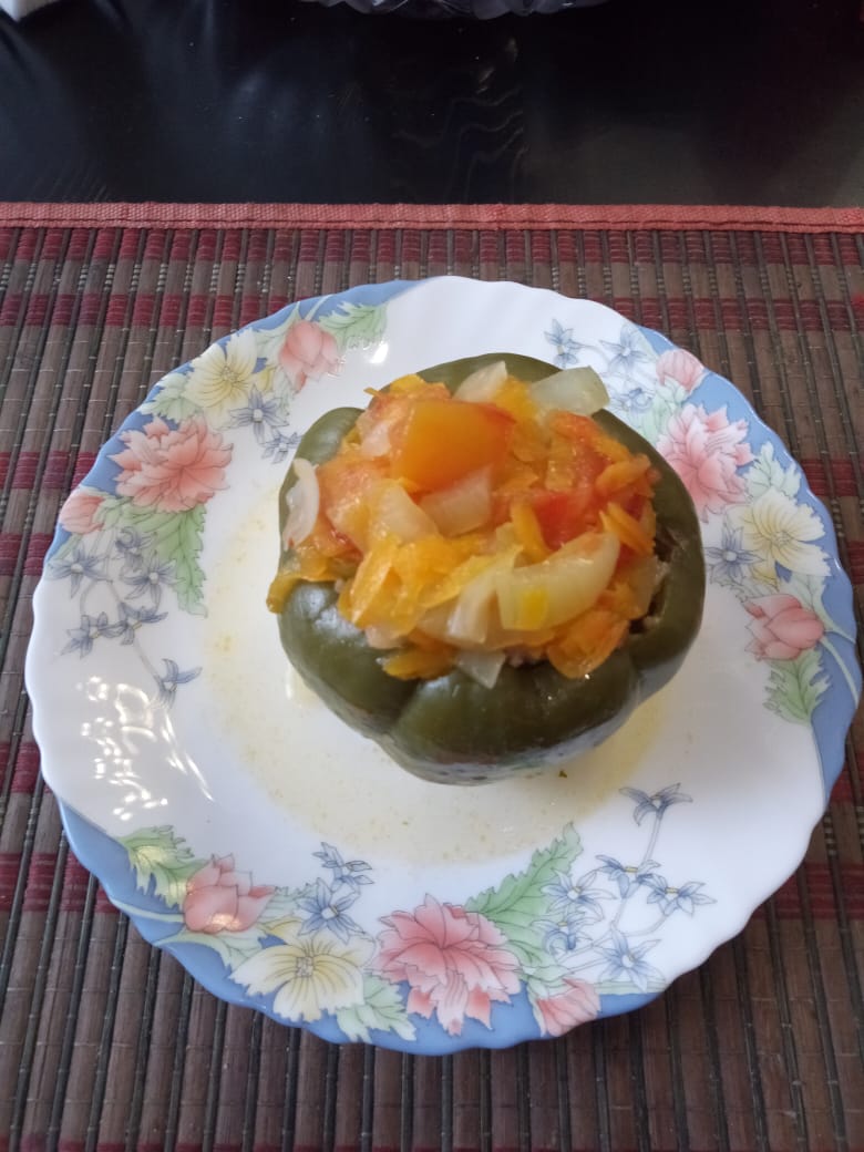 Фаршированный перец с овощами